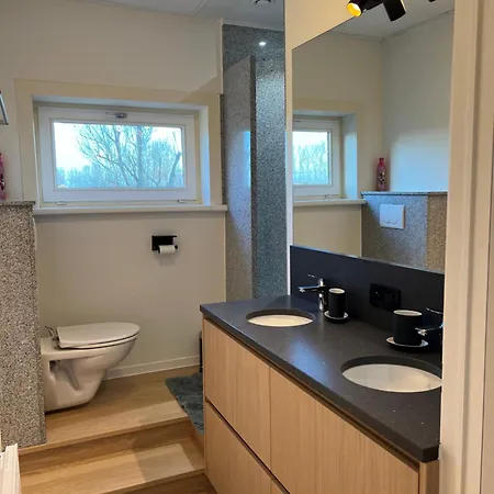 De Landsgenieter Holiday home *